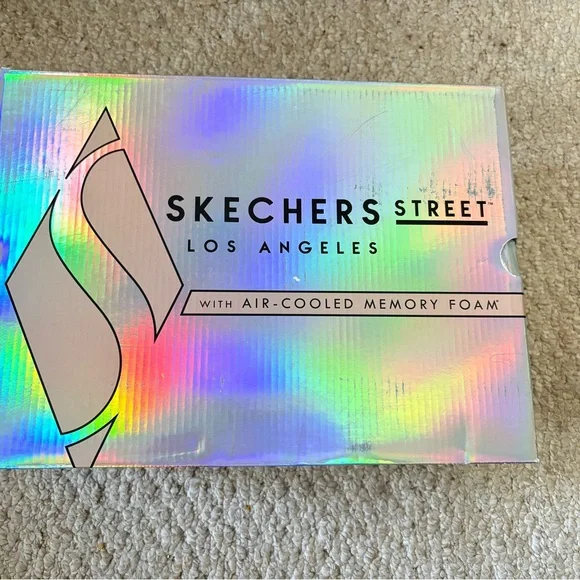 Skechers Street LA Memory Foam White and Gold Athletic Shoes Size 10 NIB - Picture 6 of 6